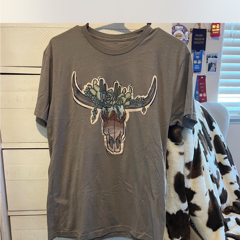 Charcoal Bull Skull Graphic Tee